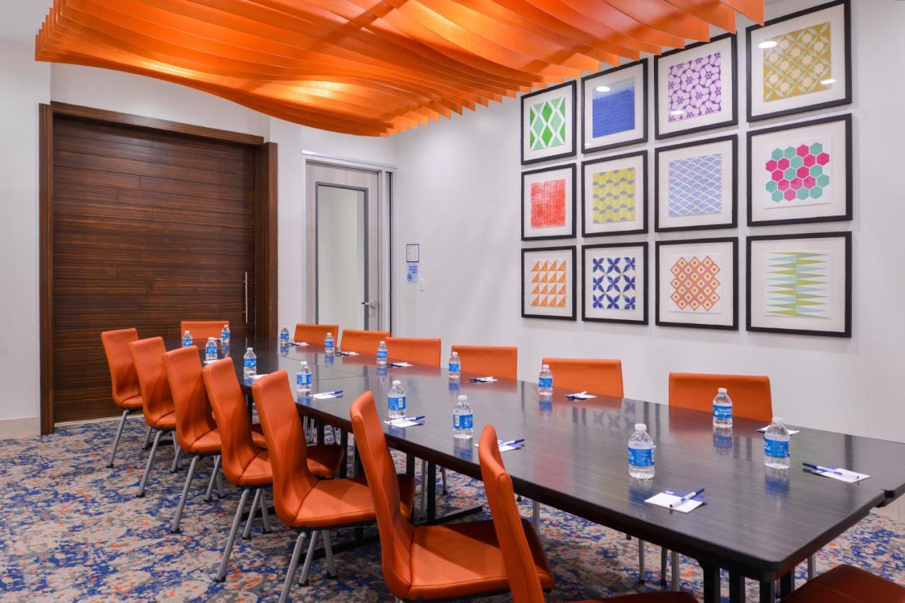 Holiday Inn Express New Orleans - Arts District By Ihg Nova Orleães Exterior foto